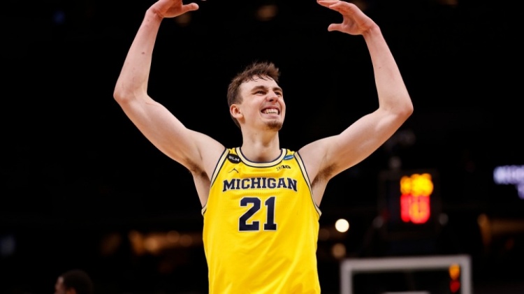 人生故事更 人生故事更